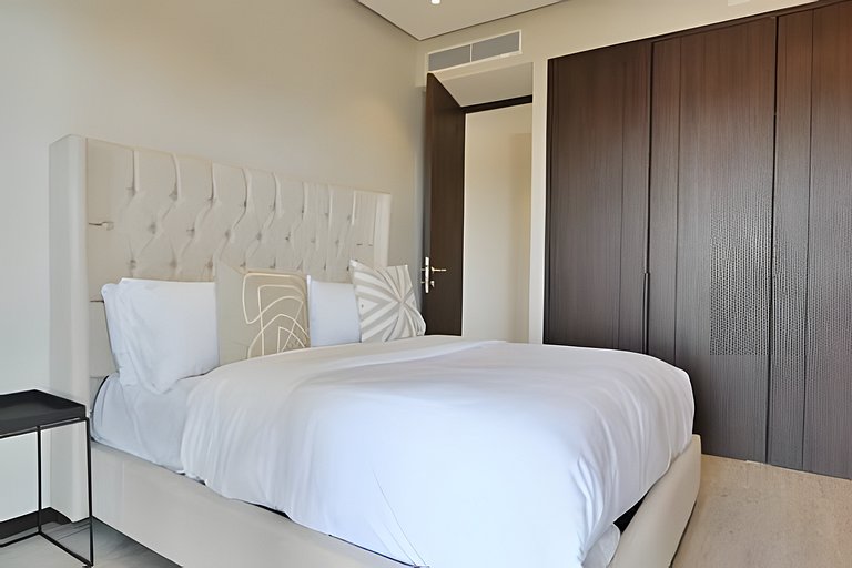 Hidalgo Residences 9B by Del Mar