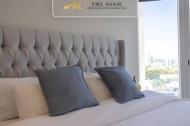 Garibaldi 905 by Del Mar