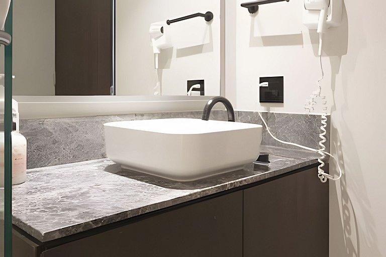 Hidalgo Residences 11G by Del Mar