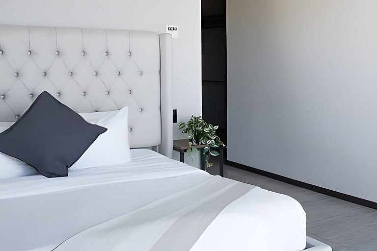 Hidalgo Residences 18D by Del Mar