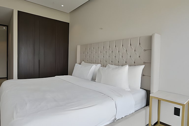 Hidalgo Residences 7D by Del Mar