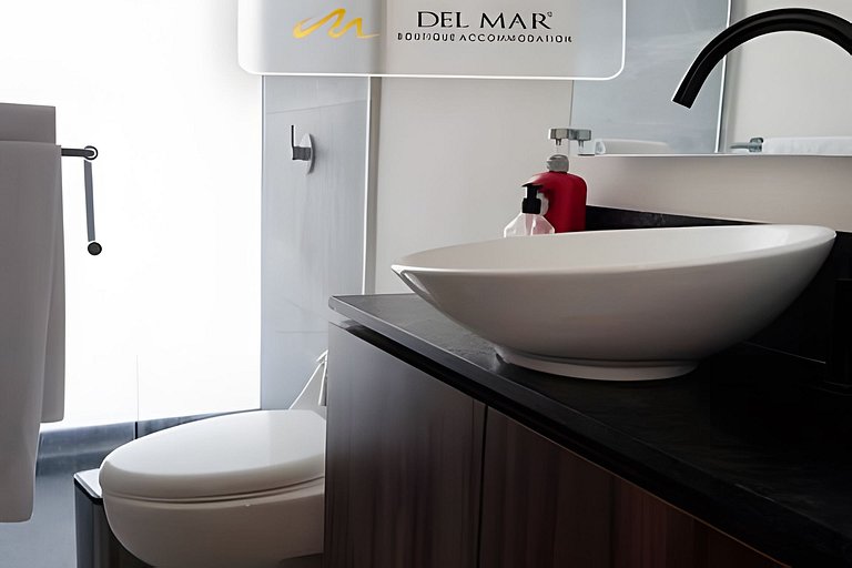 Urbania PHA Torre 100 by Del Mar