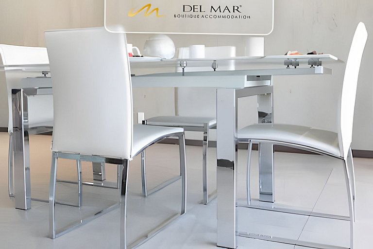 Urbania PHA Torre 100 by Del Mar