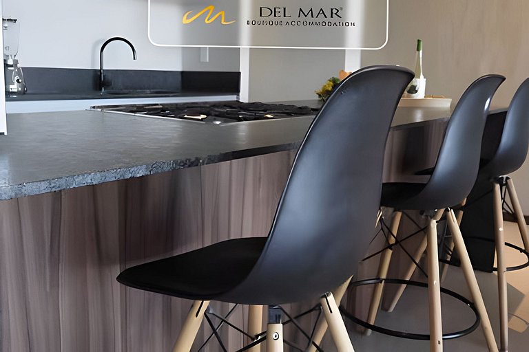 Urbania PHA Torre 100 by Del Mar