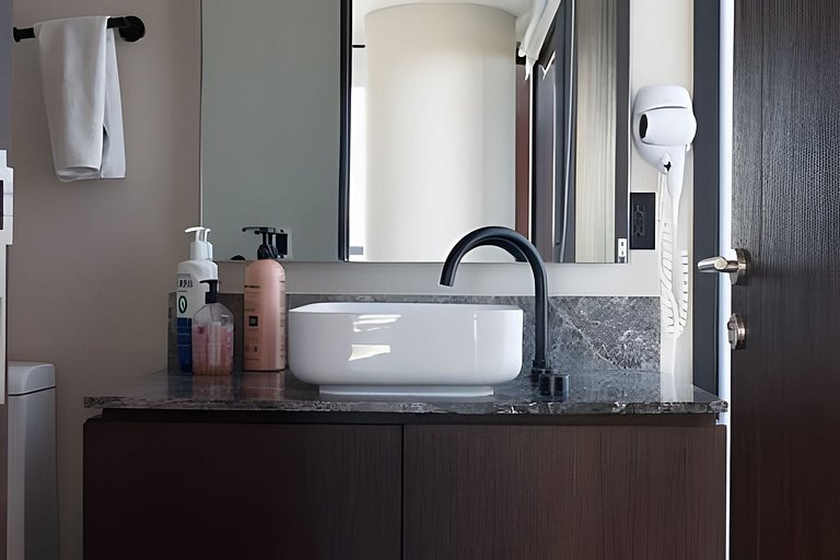 Hidalgo Residences 14D by Del Mar