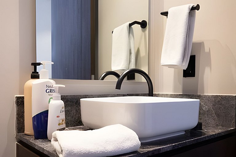 Hidalgo Residences 14D by Del Mar