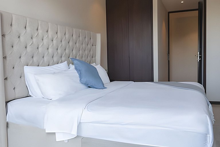 Hidalgo Residences 14D by Del Mar