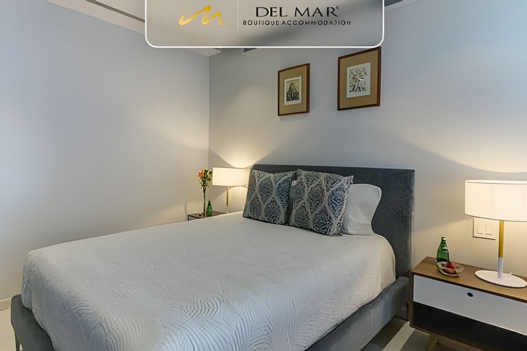 Bolongo 310 by Del Mar