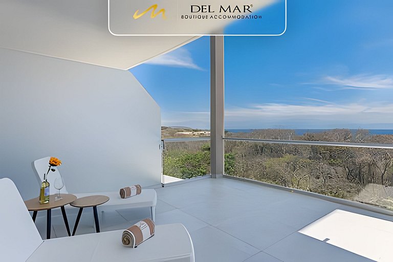 Bolongo 310 by Del Mar