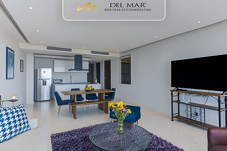 Bolongo 310 by Del Mar