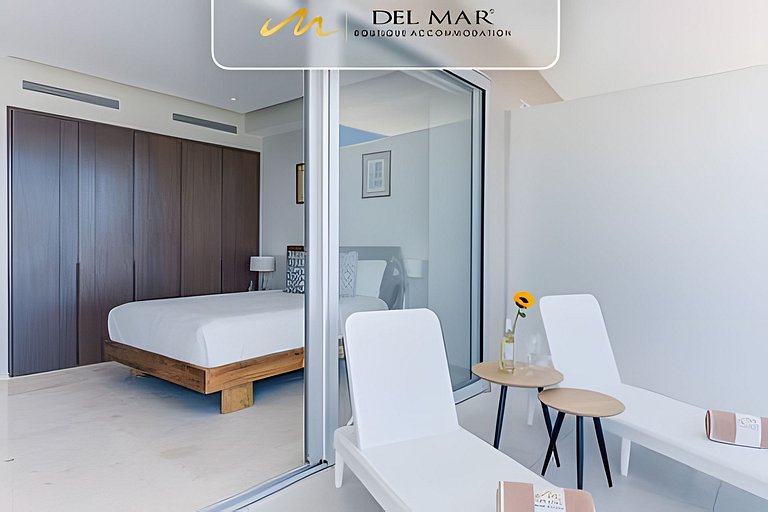 Bolongo 310 by Del Mar