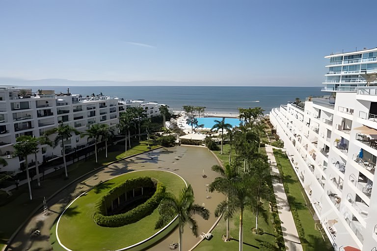 Aria Ocean 916 by Del Mar
