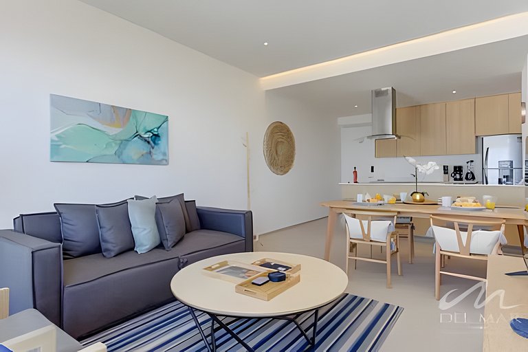 Aria Ocean 916 by Del Mar