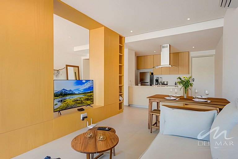 Aria Ocean 213 by Del Mar