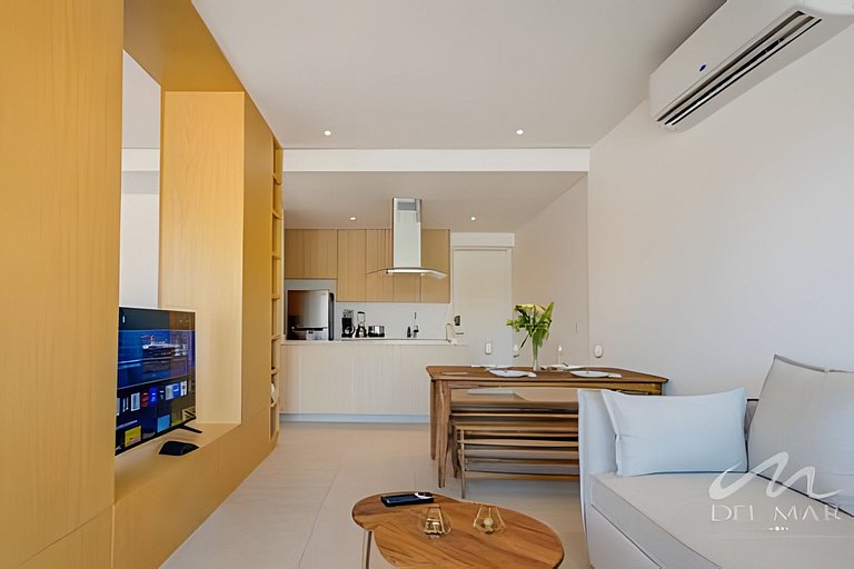 Aria Ocean 213 by Del Mar
