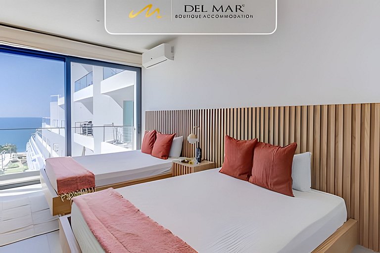 Aria Ocean 915 by Del Mar