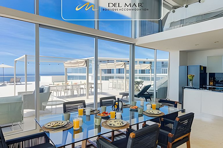 Peninsula 9r by Del Mar