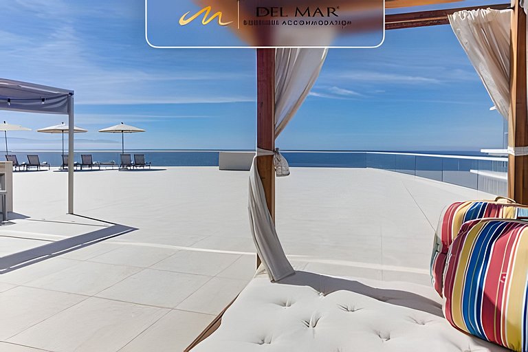Peninsula 9r by Del Mar