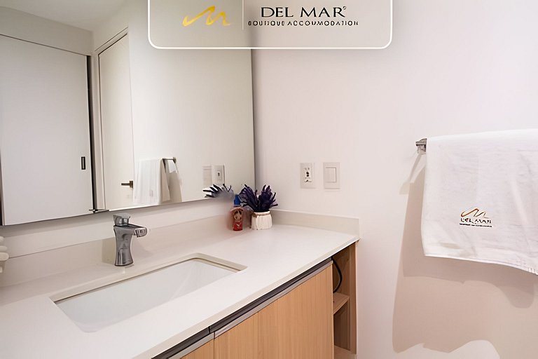 Aria Ocean 614 by Del Mar