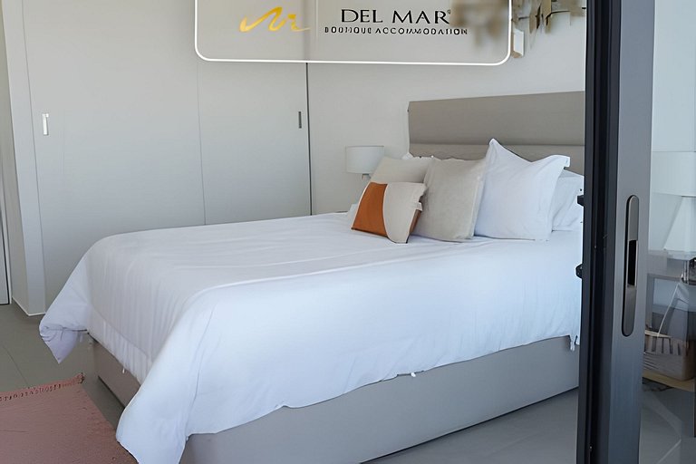 Aria Ocean 614 by Del Mar