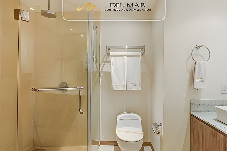 Península 5Q by Del Mar
