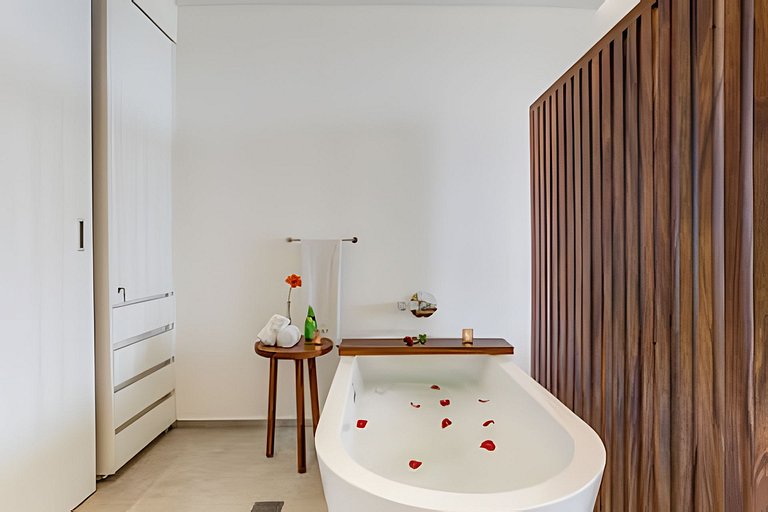 Aria Ocean 406 by Del Mar