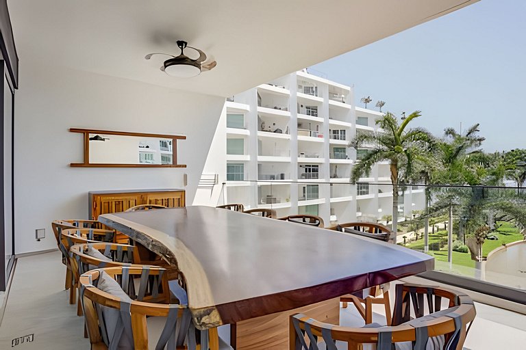 Aria Ocean 406 by Del Mar