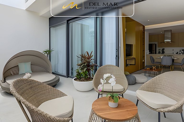 Aria Ocean 109 by Del Mar
