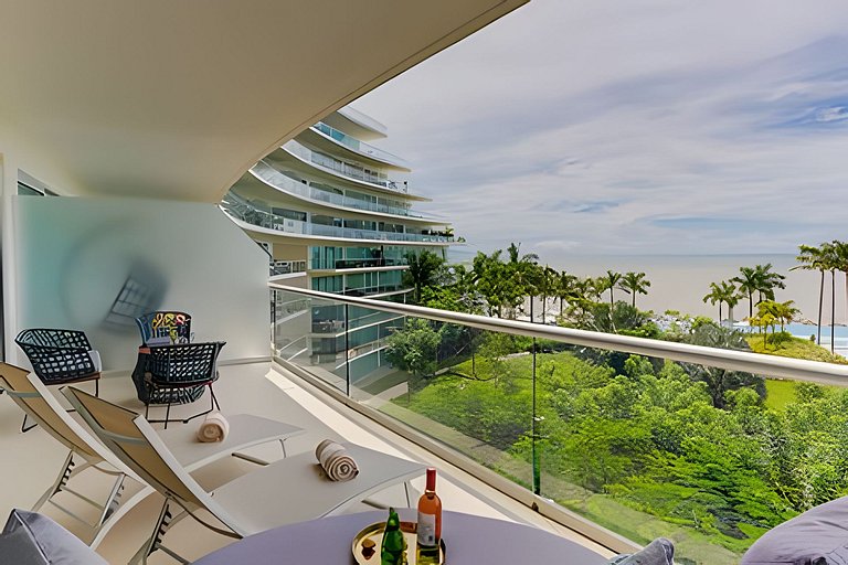 Peninsula 4F F1 by Del Mar