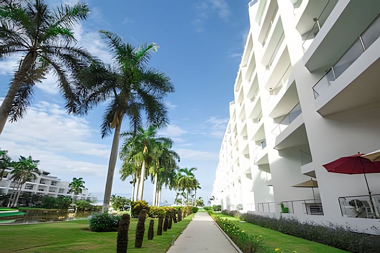 Aria Ocean 511 by Del Mar