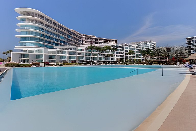 Aria Ocean 103 by Del Mar