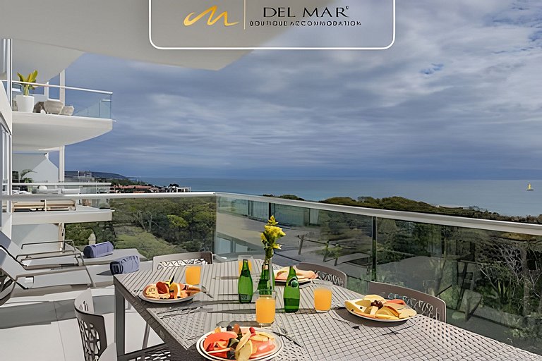 Bolongo 515 by Del Mar