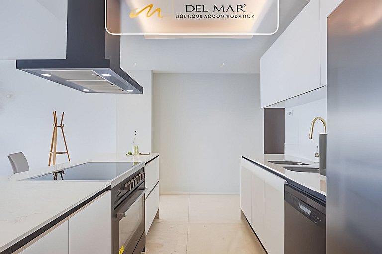 Bolongo 515 by Del Mar