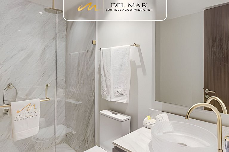 Bolongo 515 by Del Mar
