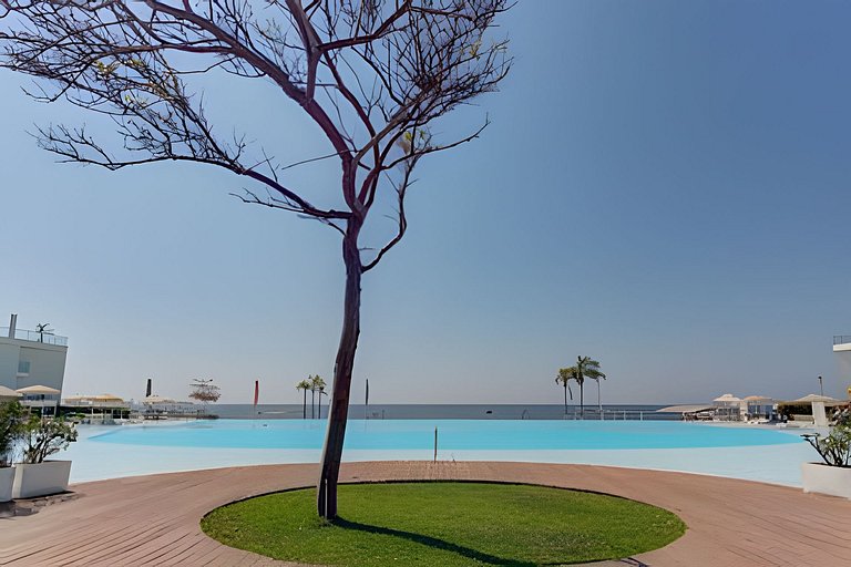 Aria Ocean 106 by Del Mar