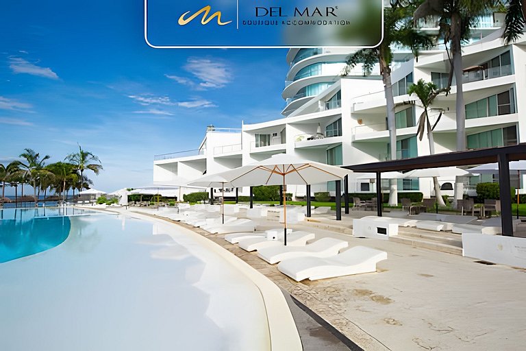 Aria Ocean 215 by Del Mar