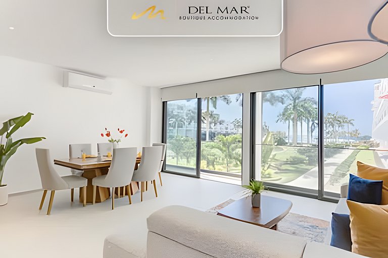 Aria Ocean 215 by Del Mar