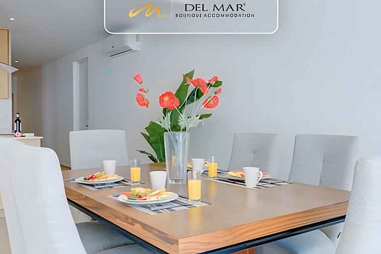 Aria Ocean 215 by Del Mar