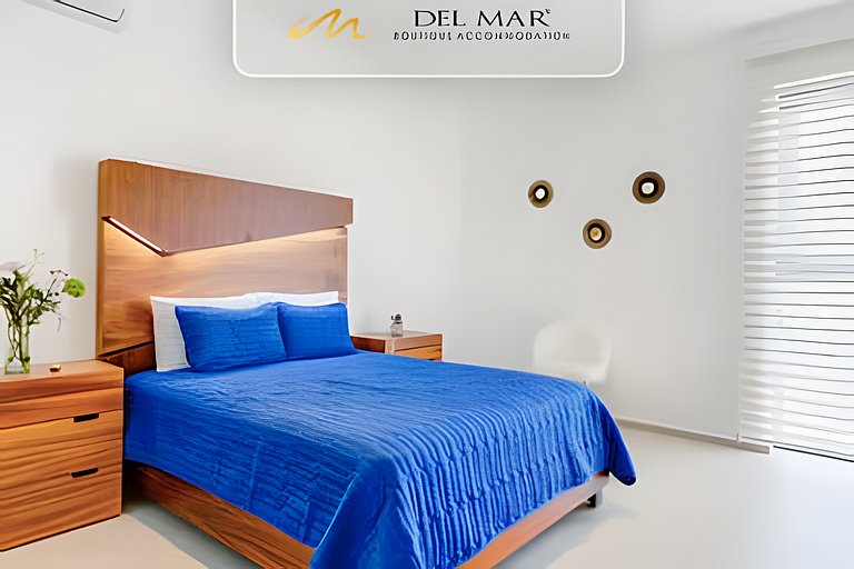 Aria Ocean 215 by Del Mar