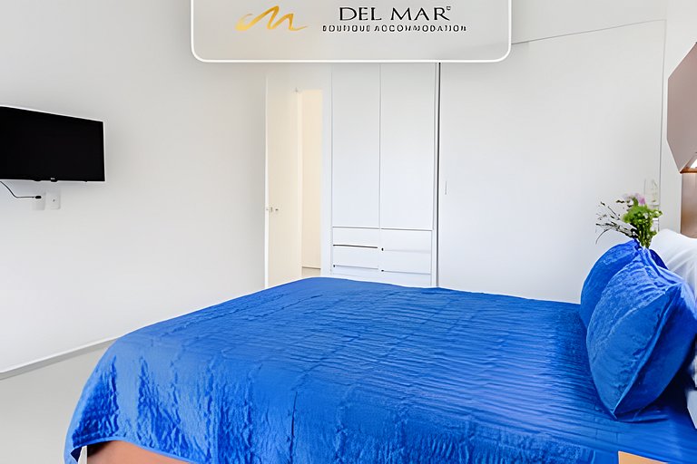 Aria Ocean 215 by Del Mar