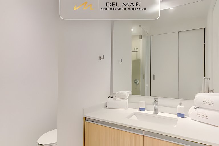 Aria Ocean 215 by Del Mar