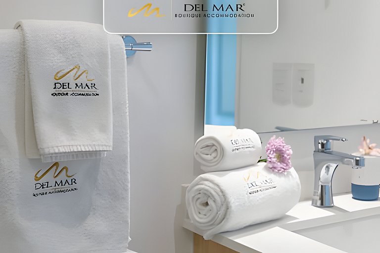Aria Ocean 215 by Del Mar