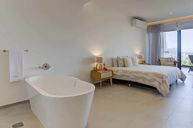 Aria Ocean 606 by Del Mar