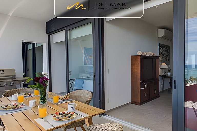 Aria Ocean 805 by Del Mar