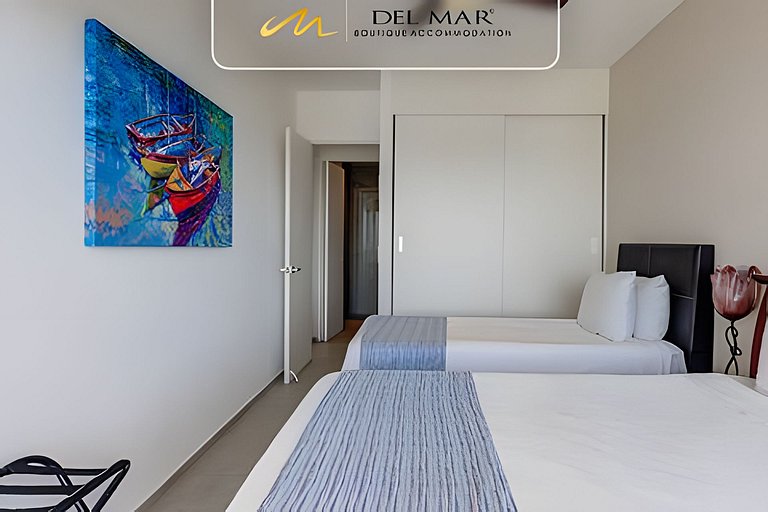 Aria Ocean 805 by Del Mar