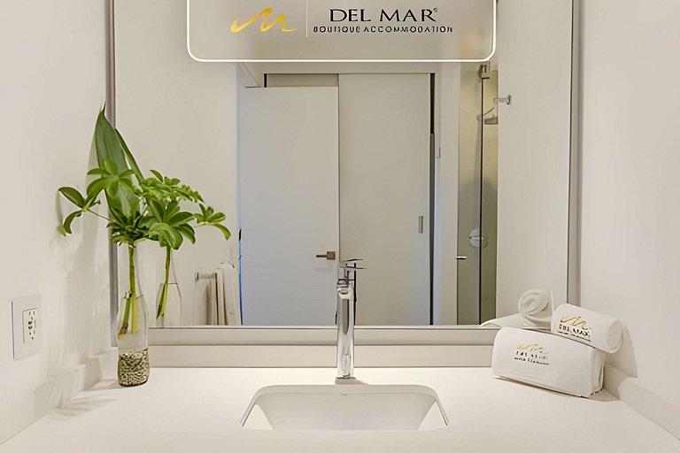Aria Ocean 110 by Del Mar
